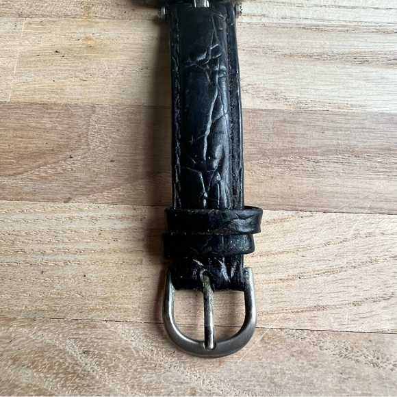 1928 ladies square dial black leather watch NEW BATTERY - Picture 5 of 9